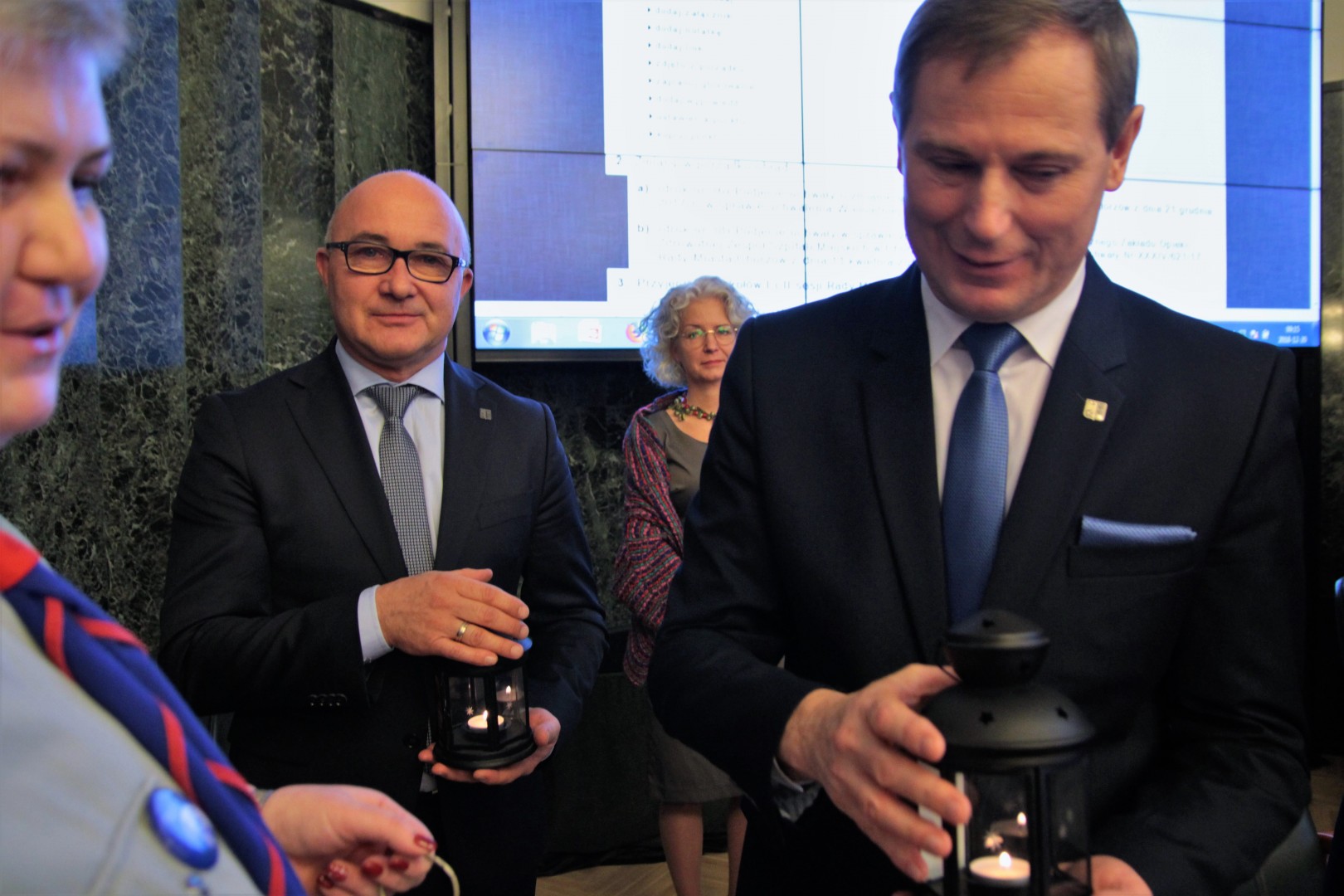 Betlejemskie Światełko Pokoju dotarło na sesję Rady Miasta