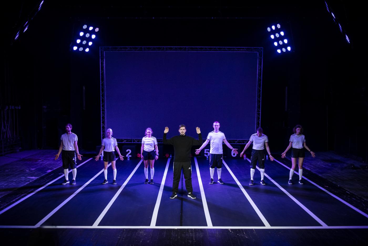 "Królowie strzelców, sport w cieniu imperium" - kolejna premiera w Teatrze Nowym