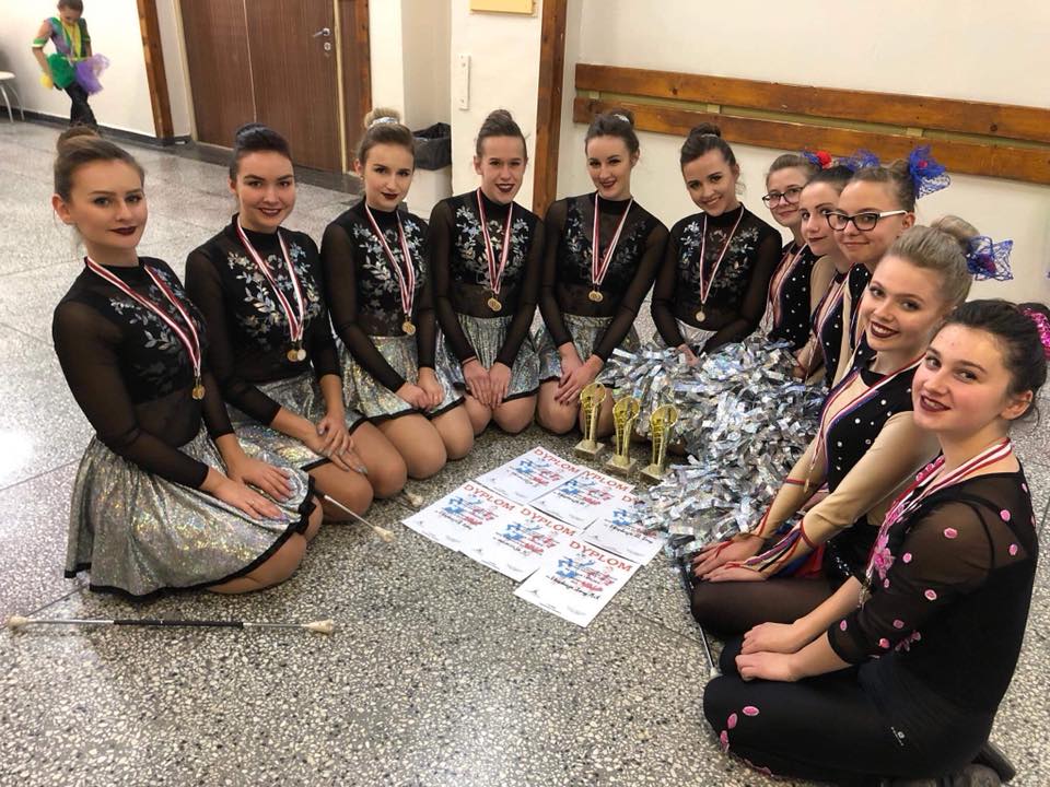 10 medali dla żorskich mażoretek!