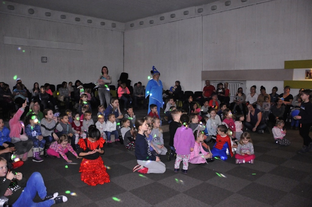 Gwiazdkowa Niespodzianka 16