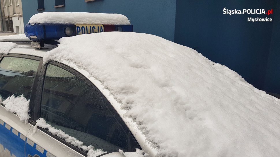 Obowiązek odśnieżania samochodu