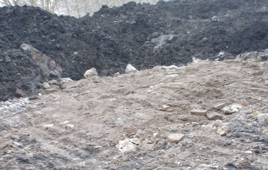 Nielegalna próba budowy drogi w okolicach ul. Niemcewicza