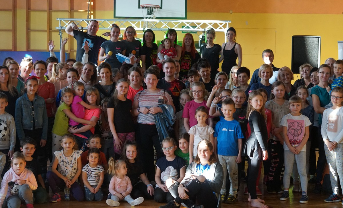 [FOTO] Zatańczyli dla Mai