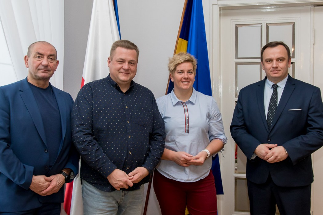 Anita Włodarczyk z wizytą u marszałka