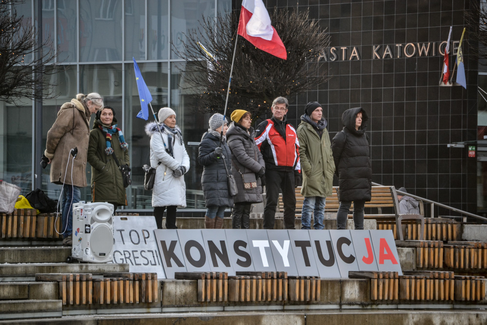 Literiada przeciwko NIENAWIŚCI - protest na rynku