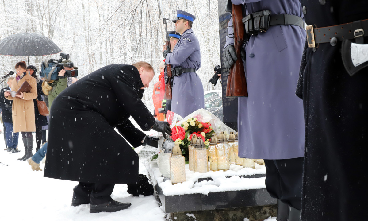 13 lat od zawalenia hali MTK. Władze województwa uczciły pamięć ofiar
