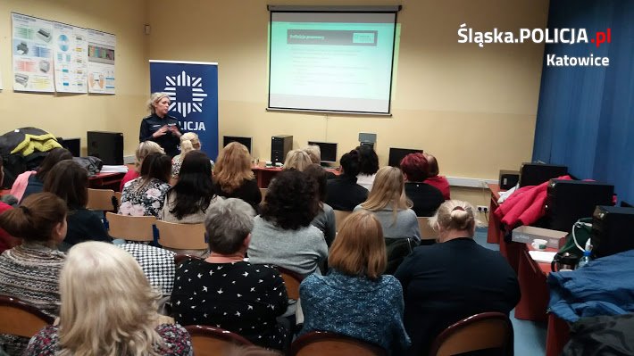 Katowiccy policjanci szkolili nauczycieli. Trwa kampania "Naucz mnie kiedy mówić NIE"