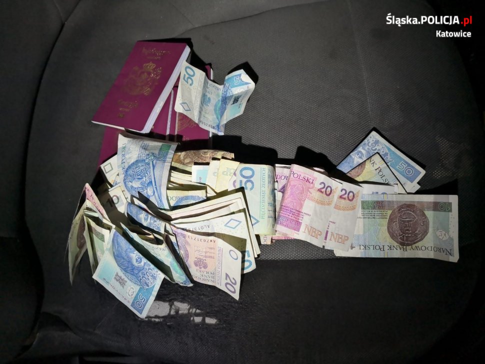 Policjanci z Katowic zabezpieczyli ponad 150 podrobionych banknotów
