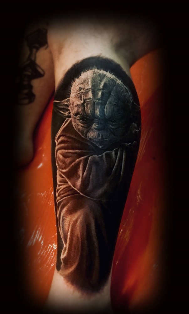 O tatuażach, malarstwie i rodzinnej tradycji rozmawiamy z Adamem Majlingerem