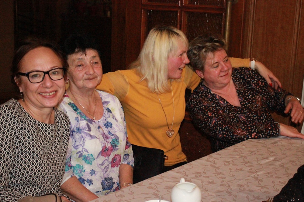 Babskie Klachy na Ficinusie 1