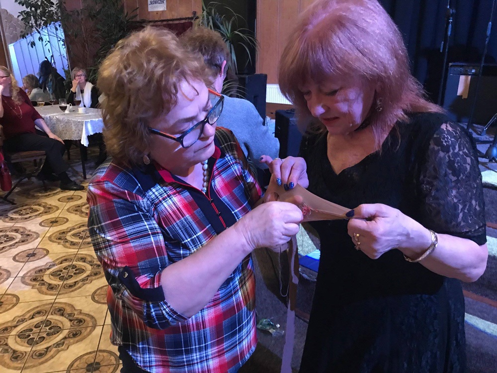 Babskie Klachy na Ficinusie 9