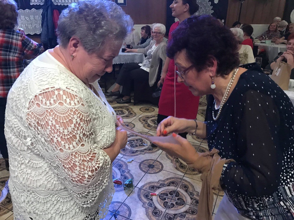 Babskie Klachy na Ficinusie 18