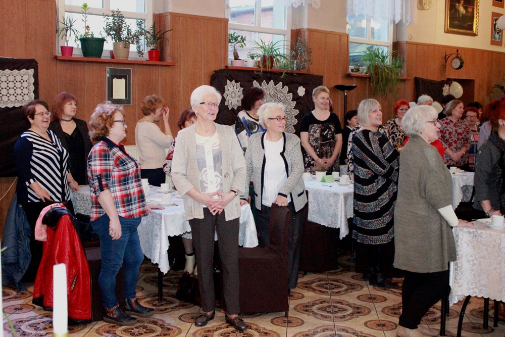 Babskie Klachy na Ficinusie 20