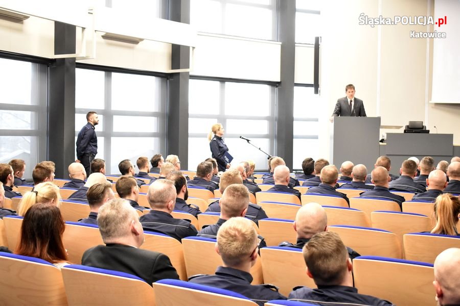 Odprawa roczna katowickich policjantów