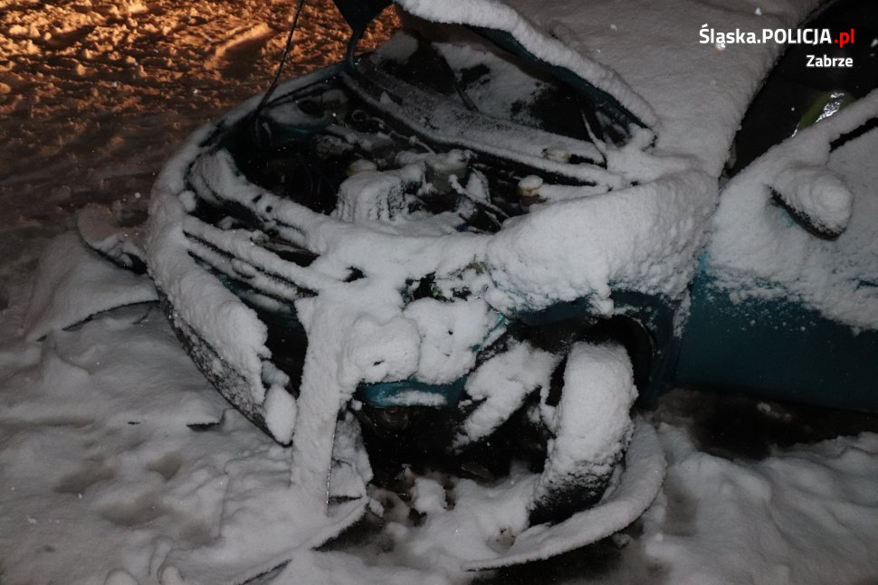 Zderzenie dwóch aut na DK 88 w Zabrzu. Policja apeluje do kierowców o ostrożność
