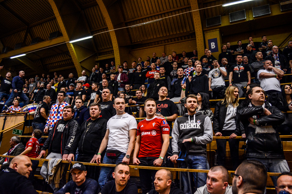 Torcida Cup 2019 - Setki kibiców Górnika Zabrze w hali Pogoń [ZDJĘCIA]