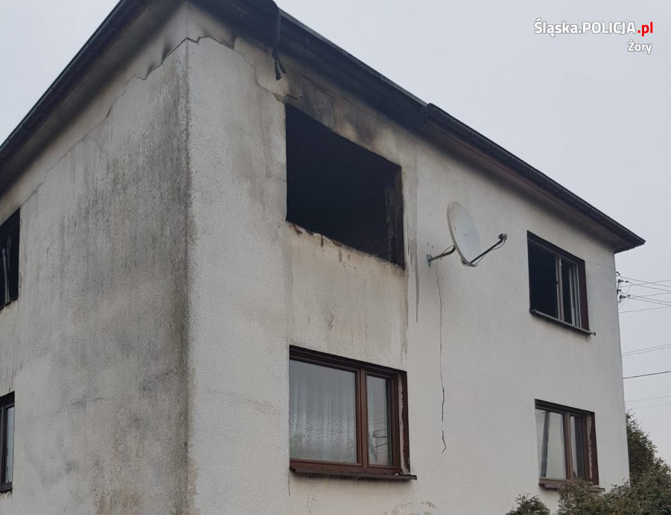 Tragiczny pożar w Kleszczowie. Nie żyje mężczyzna a jego brat przebywa w szpitalu