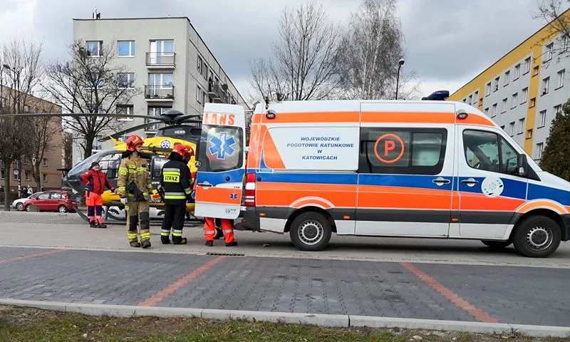 Mężczyzna stracił przytomność w Aquadromie. Do szpitala zabrał go helikopter