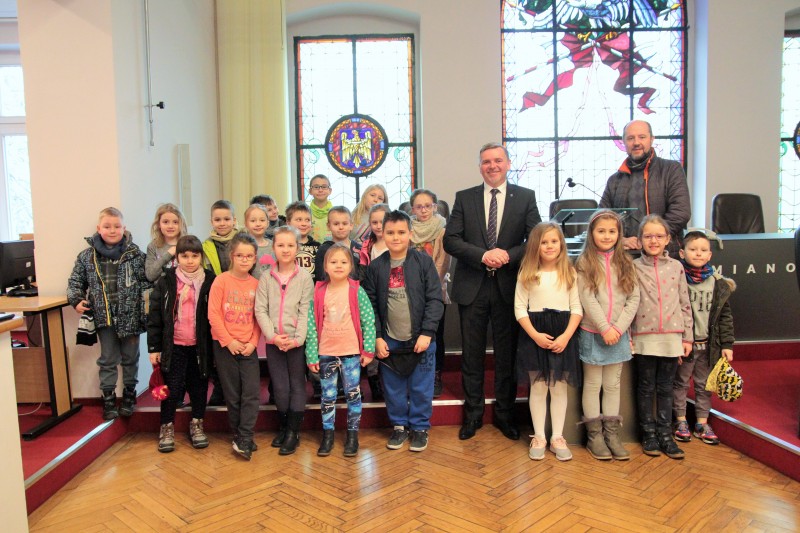 Pierwszoklasiści ze Szkoły Podstawowej nr 6 gościli w Ratuszu