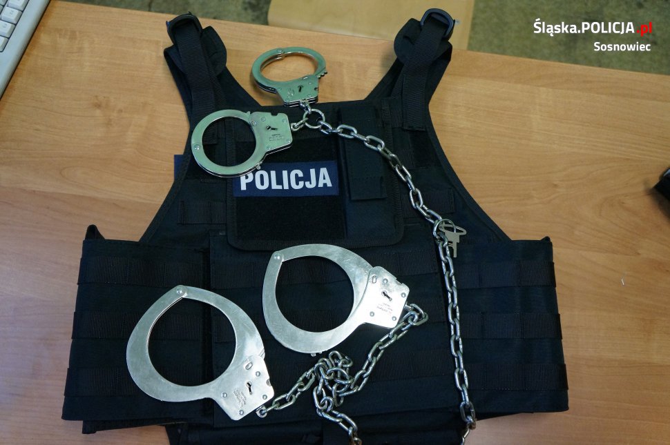 Policjanci zatrzymali mężczyznę poszukiwanego listem gończym