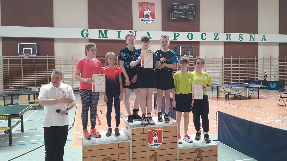 Dziewczęta z SP nr 13 pierwsze w Półfinale Wojewódzkim Igrzysk Dzieci w tenisie stołowym