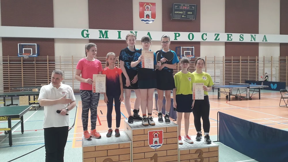 Dziewczęta z SP nr 13 pierwsze w Półfinale Wojewódzkim Igrzysk Dzieci w tenisie stołowym