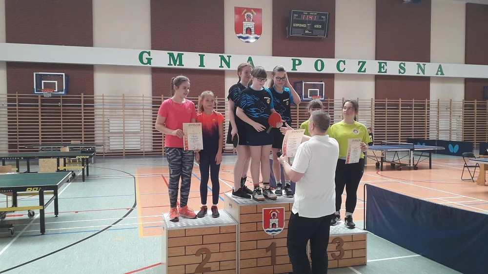 Dziewczęta z SP nr 13 pierwsze w Półfinale Wojewódzkim Igrzysk Dzieci w tenisie stołowym