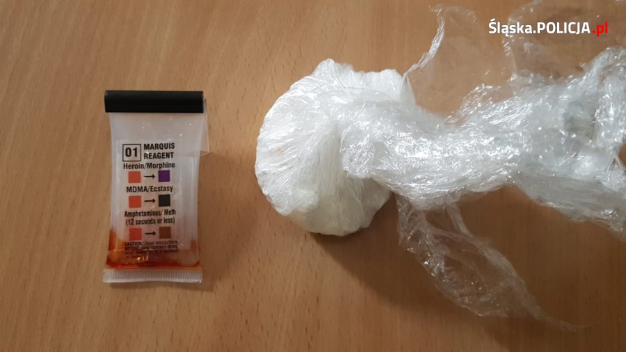 Policjanci z Katowic przejęli 1000 porcji amfetaminy