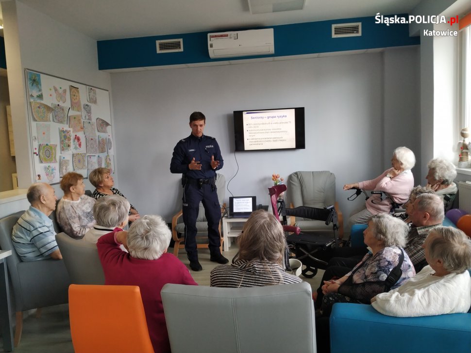 Katowicki dzielnicowy w Brackim Domu dla Seniorów w Katowicach Giszowcu
