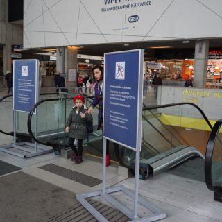 PKP nareszcie naprawi schody na dworcu w Katowicach