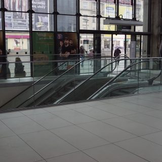PKP nareszcie naprawi schody na dworcu w Katowicach