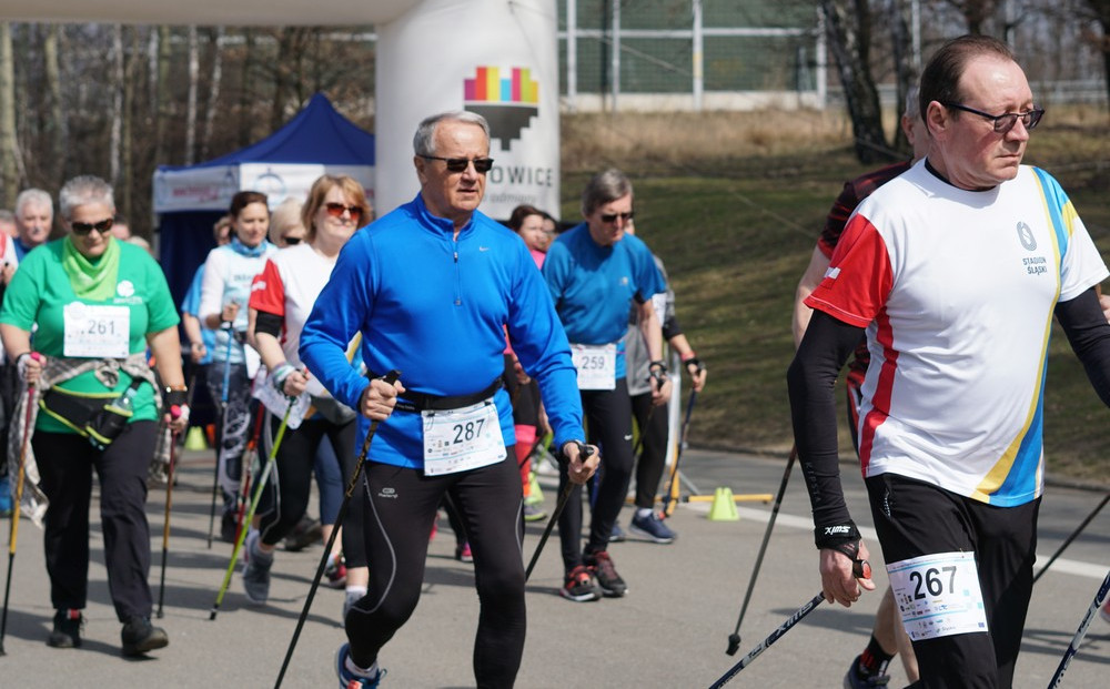 bieg_damy_rade_katowice_start_nordic_walking
