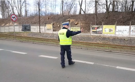 Odblaskowy Dzień Kobiet z świętochłowicką drogówką