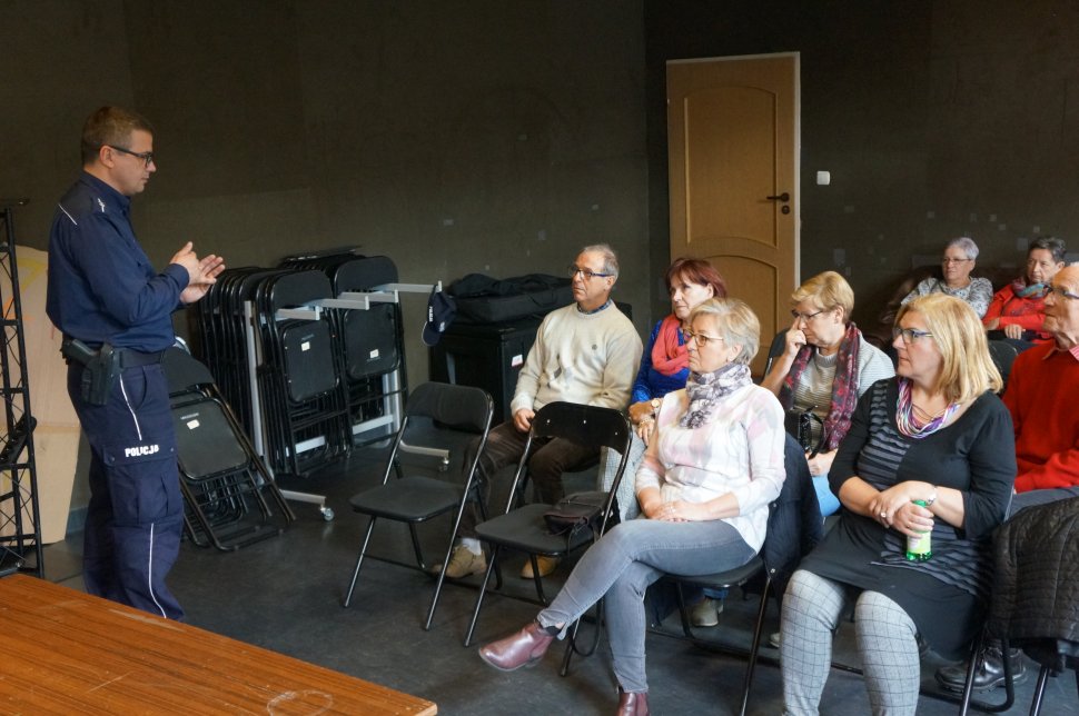 Z chorzowskimi seniorami o bezpieczeństwie w internecie