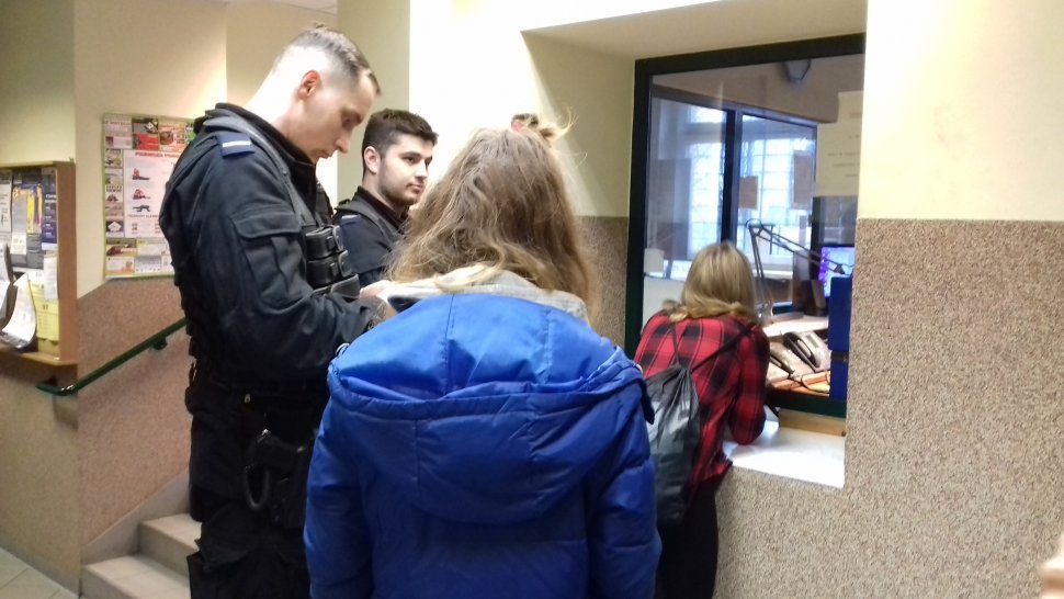 Pijane nastolatki z Zabrza twierdziły, że ktoś poczęstował je napojem energetycznym