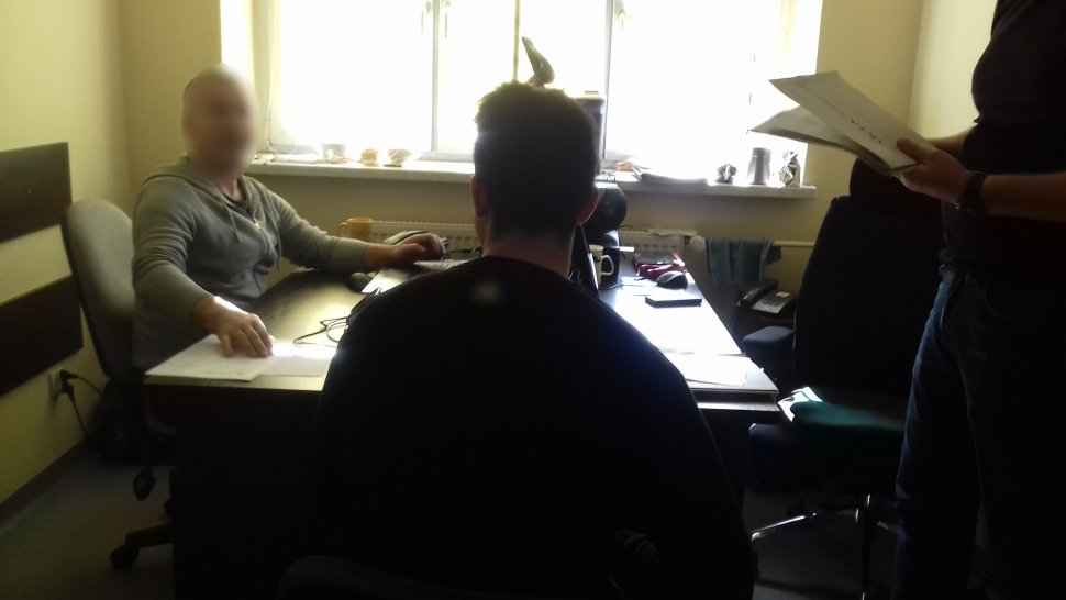 Hodował konopie w doniczkach. Chciał zobaczyć co wyrośnie z nasion, które znalazł...