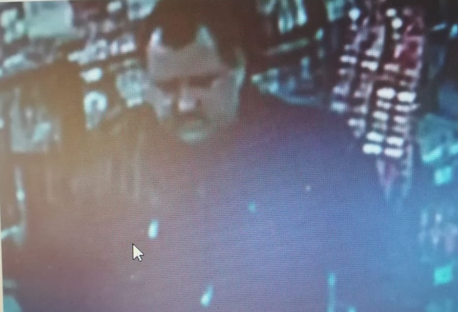 Mężczyzna podejrzany o kradzież. Rozpoznajesz go?