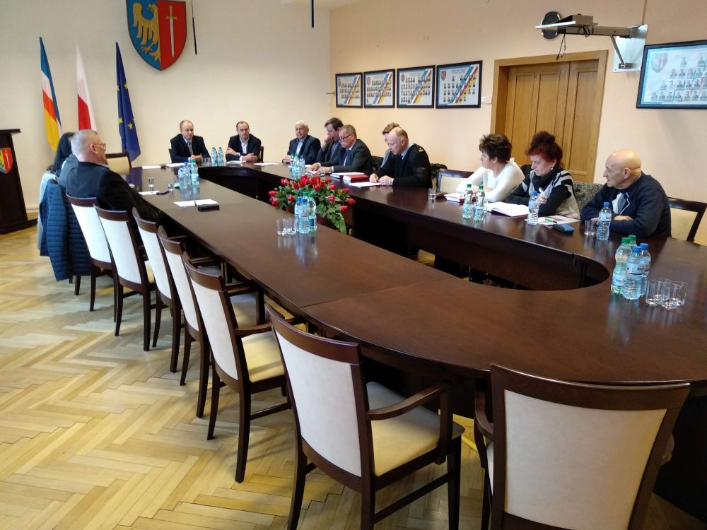 Cztery miesiące po pożarze odpadów: żadnej poprawy w firmie recyklingowej