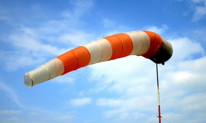 Ostrzeżenie przed silnym wiatrem - 15-17 luty 2020 r.