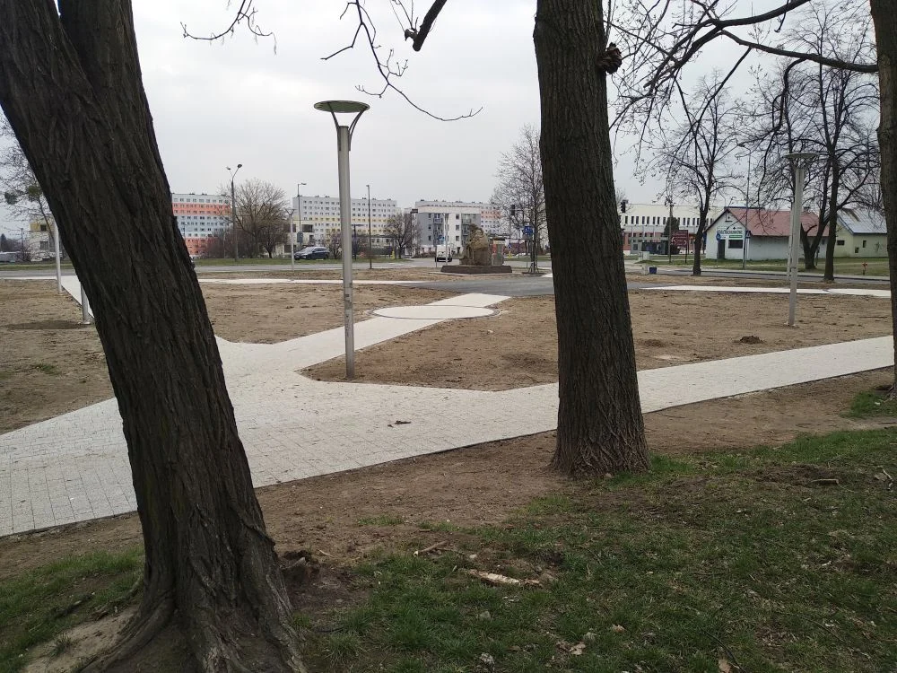 Remont Placu ks. Władysława – od czołgu do zielonego skweru