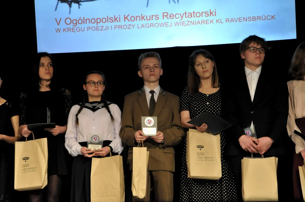 W kręgu poezji i prozy lagrowej 45