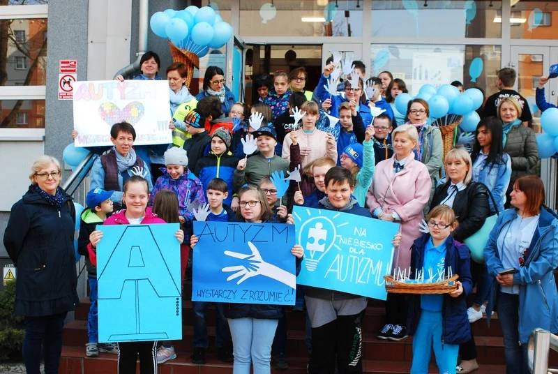 Trwa Tydzień Świadomości Autyzmu. Ulicami Rudy Śląskiej przeszedł dziś niebieski marsz