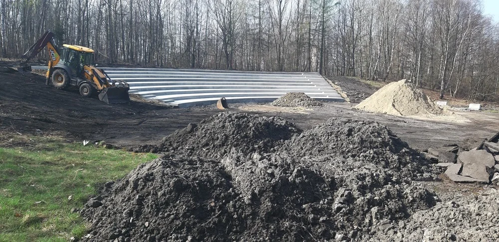 Trwa rewitalizacja ruin amfiteatru przy ul. Czarnoleśnej