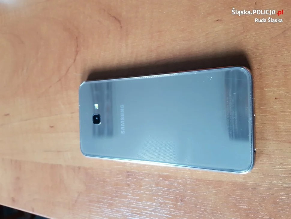 Zgubileś telefon marki Samsung? Zgłoś się do dzielnicowego z rudzkiej "piątki"
