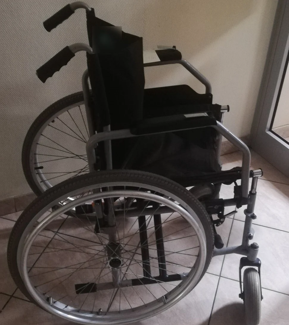 Dzielnicowi z Rudy znaleźli wózek inwalidzki przy ul. Bytomskiej