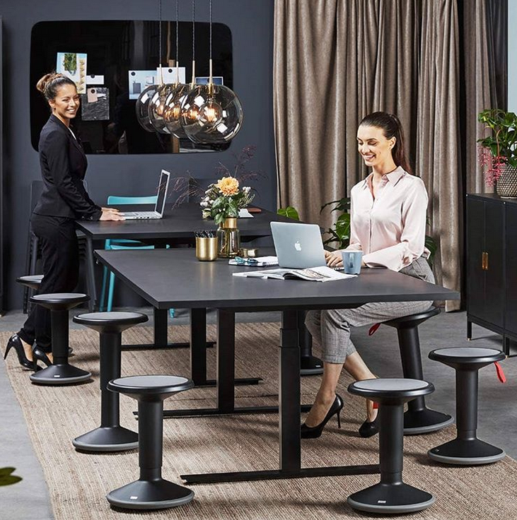 Dolegliwości będące efektem pracy w pozycji stojącej - jak im zapobiegać?