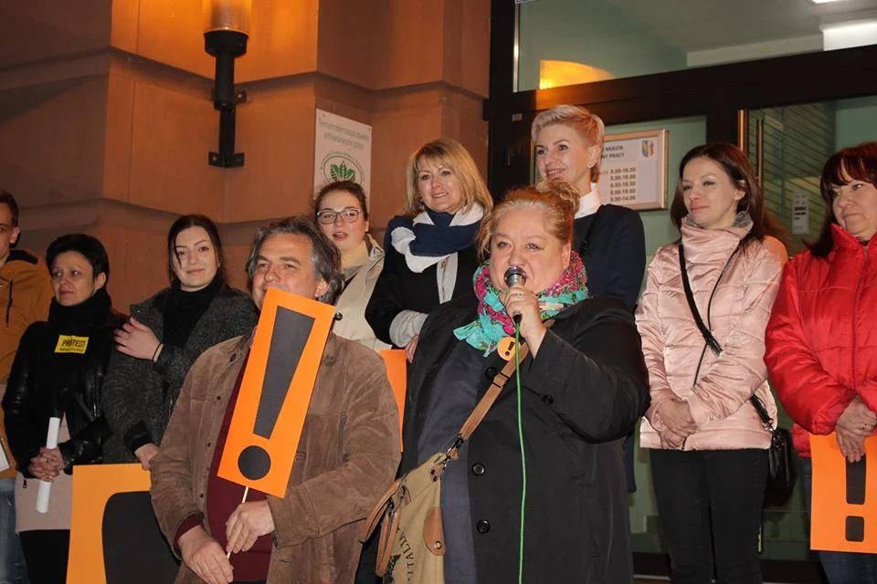 Łańcuch Światła dla nauczycieli w Rudzie Śląskiej 2