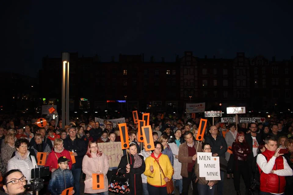 Łańcuch Światła dla nauczycieli w Rudzie Śląskiej 5