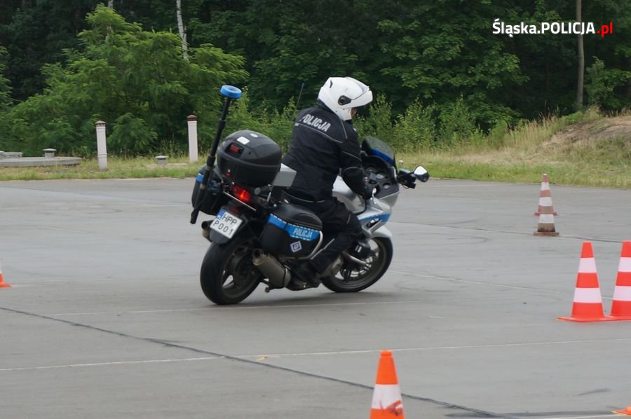 Sezon dopiero przed nami - motocyklisto nie daj się zabić na drodze!