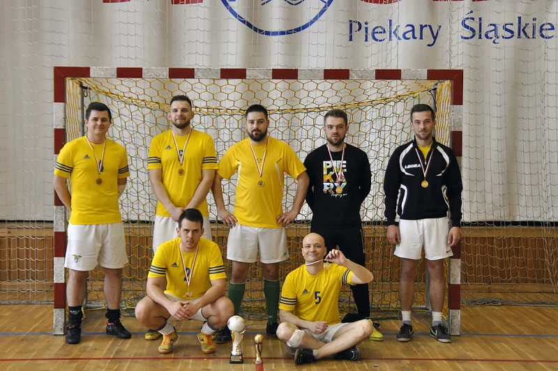 Halowy Turniej Piłki Nożnej Piekarskich Środowisk Branżowych